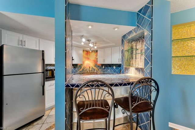 1718 Rock Bridge Mews Apt B, Chesapeake, VA 23320