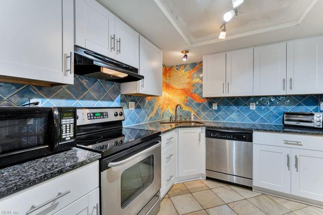 1718 Rock Bridge Mews Apt B, Chesapeake, VA 23320