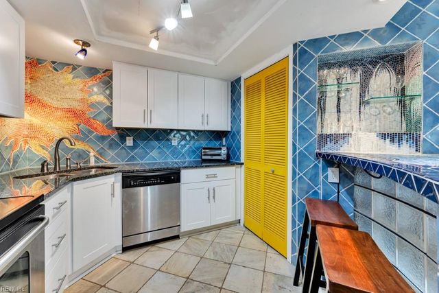1718 Rock Bridge Mews Apt B, Chesapeake, VA 23320