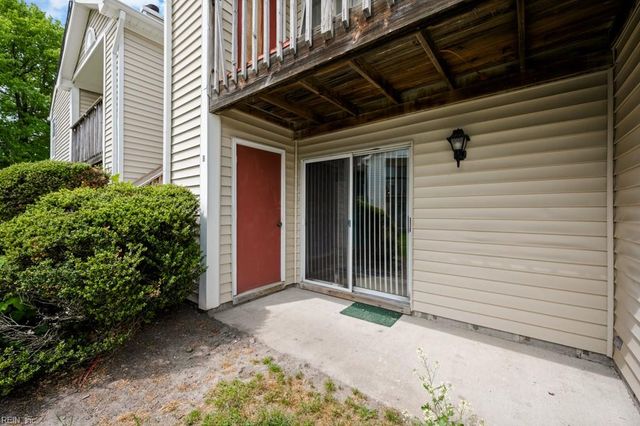 1718 Rock Bridge Mews Apt B, Chesapeake, VA 23320