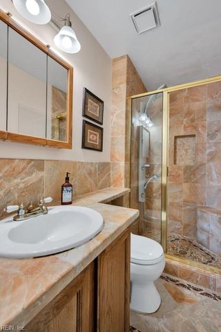 1718 Rock Bridge Mews Apt B, Chesapeake, VA 23320