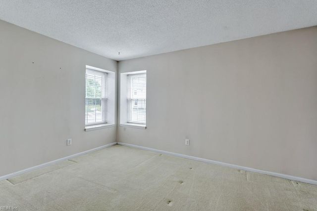 1718 Rock Bridge Mews Apt B, Chesapeake, VA 23320
