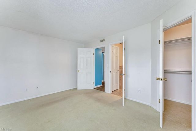 1718 Rock Bridge Mews Apt B, Chesapeake, VA 23320