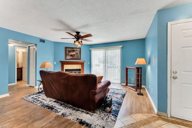 1718 Rock Bridge Mews Apt B, Chesapeake, VA 23320