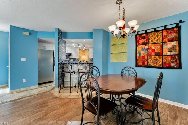 1718 Rock Bridge Mews Apt B, Chesapeake, VA 23320