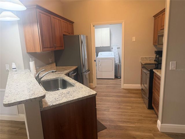 484 HILDALGO DRIVE, Lady Lake, FL 32159