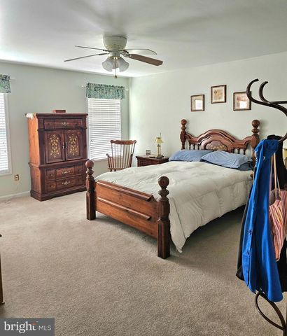 402 MATTHEWS CIR, Milford, DE 19963