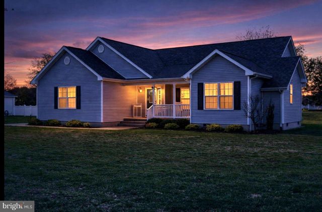 402 MATTHEWS CIR, Milford, DE 19963