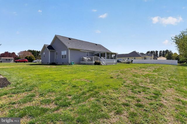 402 MATTHEWS CIR, Milford, DE 19963