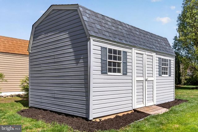 402 MATTHEWS CIR, Milford, DE 19963