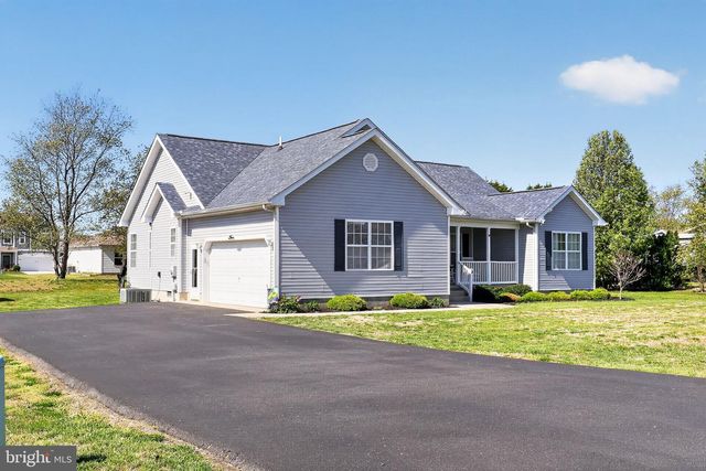 402 MATTHEWS CIR, Milford, DE 19963