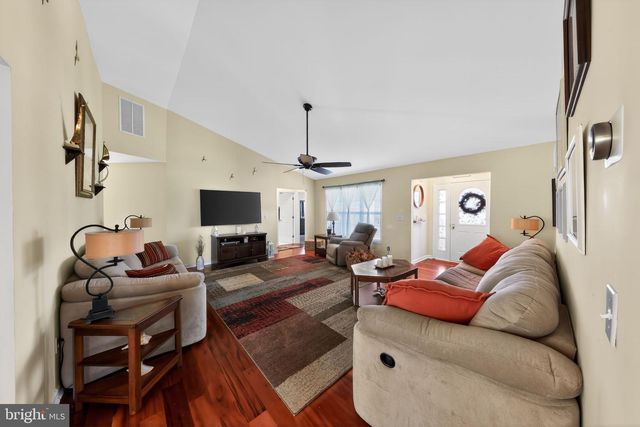 402 MATTHEWS CIR, Milford, DE 19963