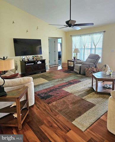 402 MATTHEWS CIR, Milford, DE 19963