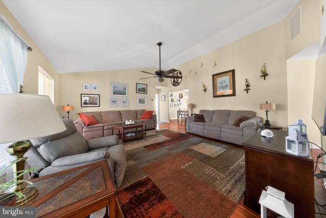 402 MATTHEWS CIR, Milford, DE 19963