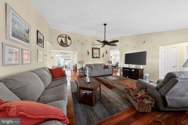 402 MATTHEWS CIR, Milford, DE 19963