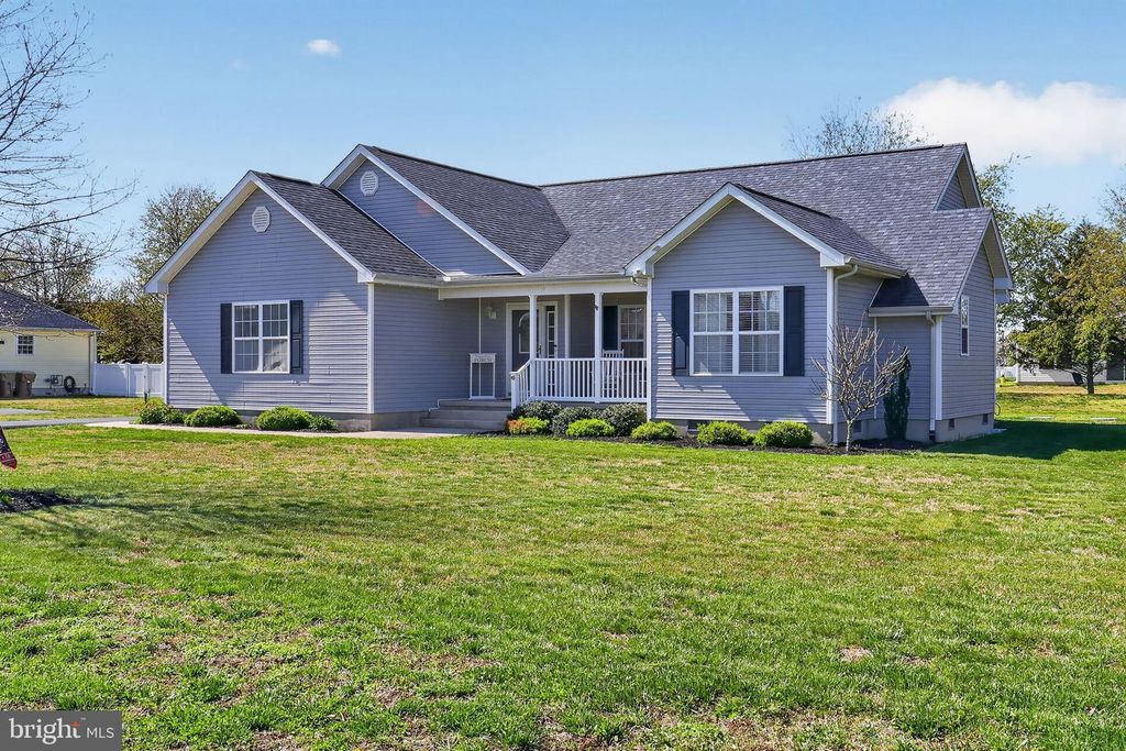 402 MATTHEWS CIR, Milford, DE 19963