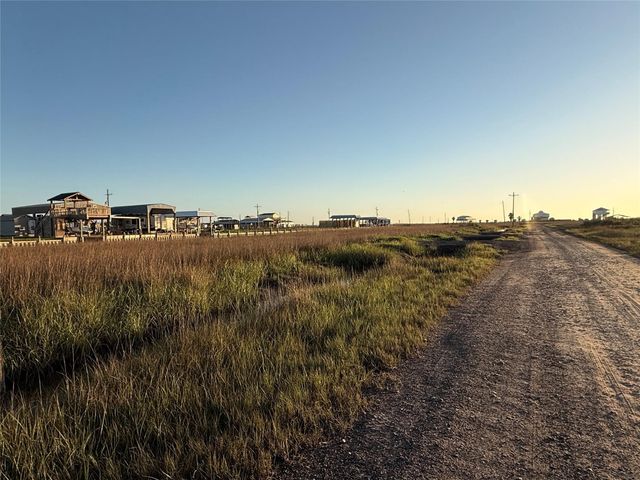 1112 Egret Point, Crystal Beach, TX 77650