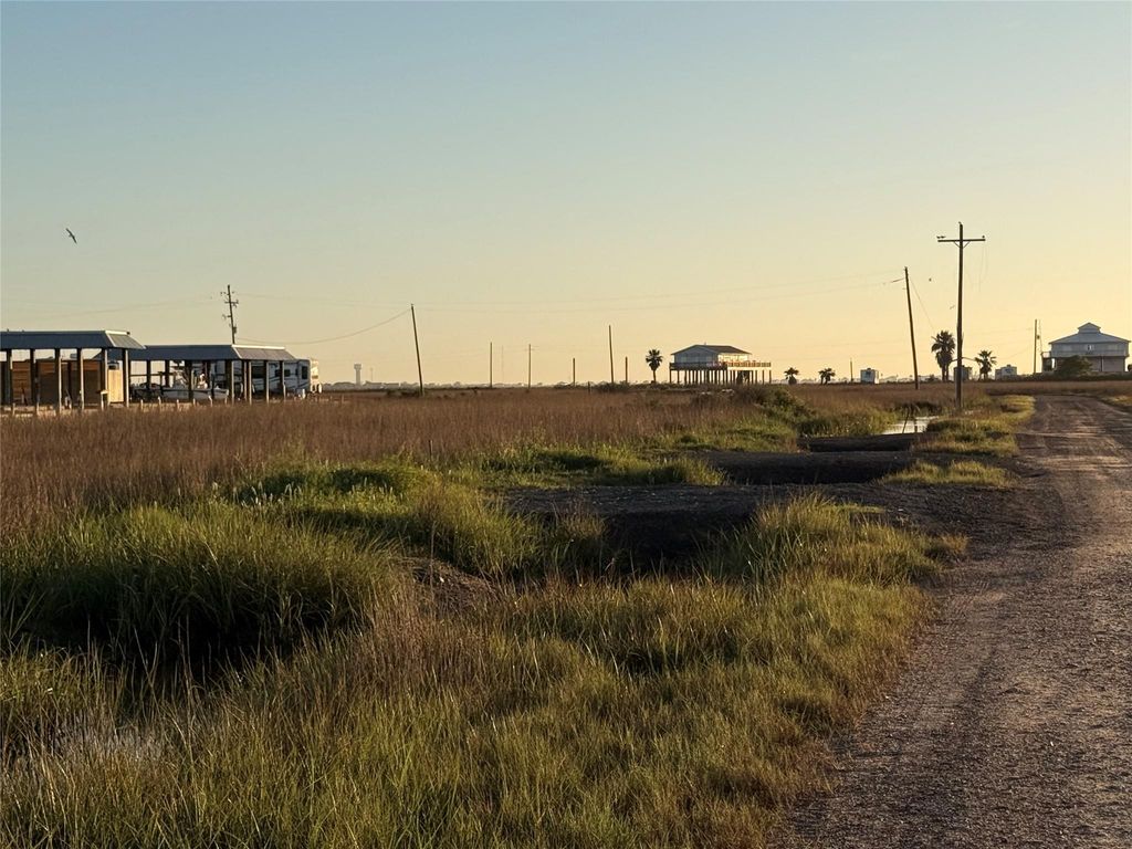 1112 Egret Point, Crystal Beach, TX 77650