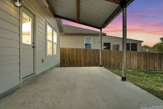 8038 Chanting Bend, San Antonio, TX 78223