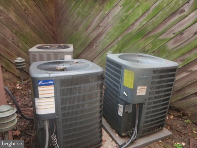 1636 PINE ST, Philadelphia, PA 19103