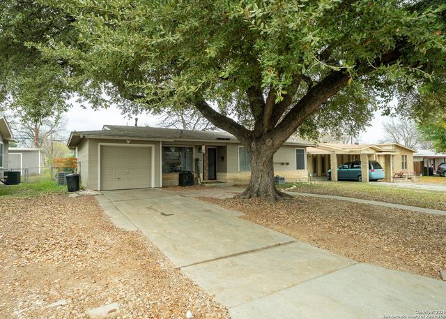 639 Edgebrook, San Antonio, TX 78213