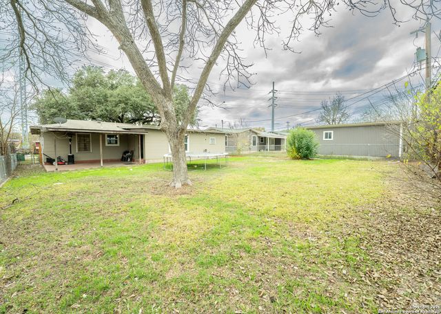 639 Edgebrook, San Antonio, TX 78213