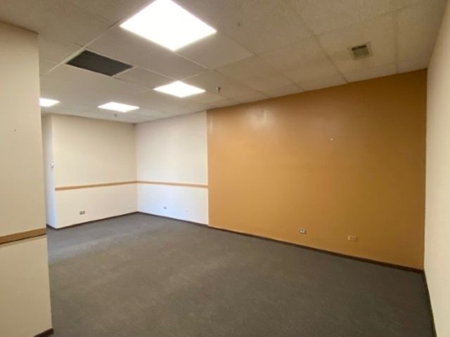9944 S ROBERTS Road 108, Palos Hills, IL 60465