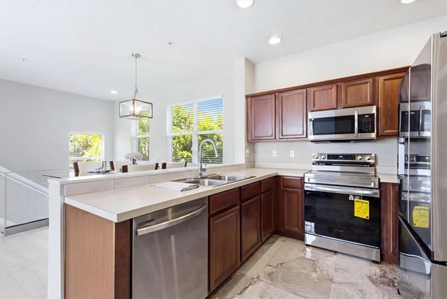 3825 PARKRIDGE CIRCLE 1-202, Sarasota, FL 34243