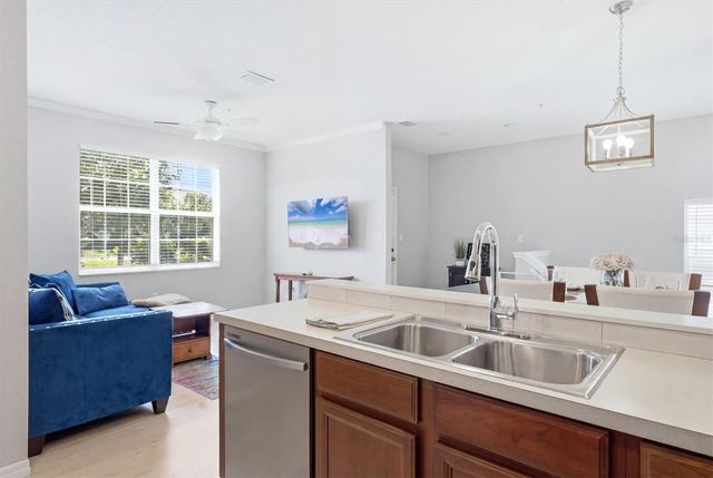 3825 PARKRIDGE CIRCLE 1-202, Sarasota, FL 34243