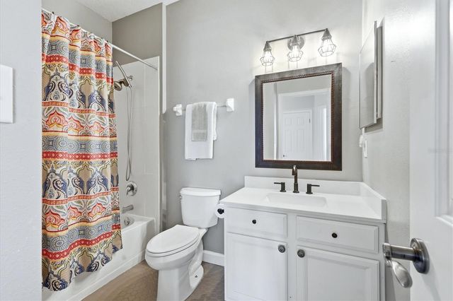 3825 PARKRIDGE CIRCLE 1-202, Sarasota, FL 34243