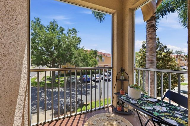 3825 PARKRIDGE CIRCLE 1-202, Sarasota, FL 34243