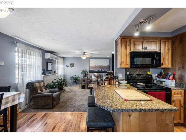 4559 SOUZA St, Eugene, OR 97402