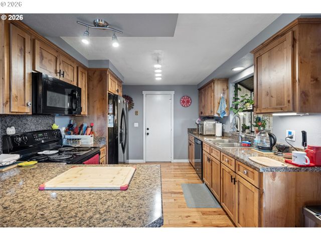 4559 SOUZA St, Eugene, OR 97402