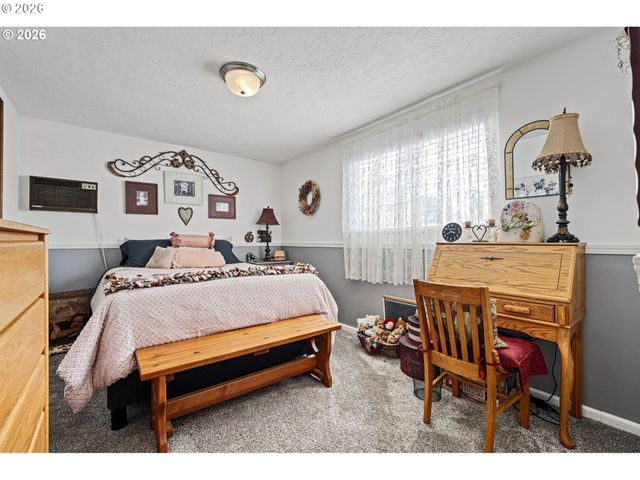 4559 SOUZA St, Eugene, OR 97402