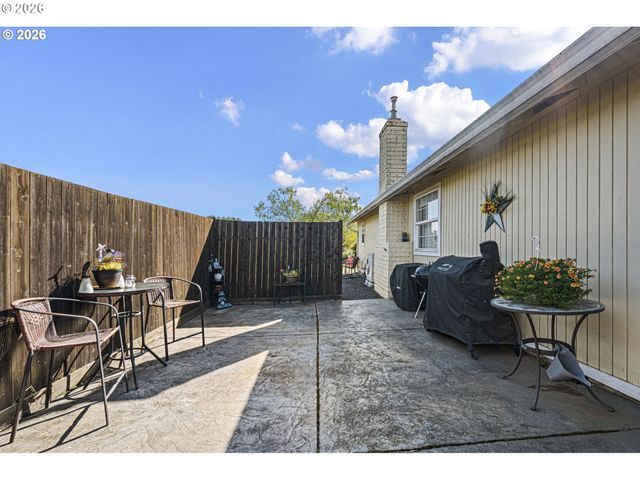 4559 SOUZA St, Eugene, OR 97402