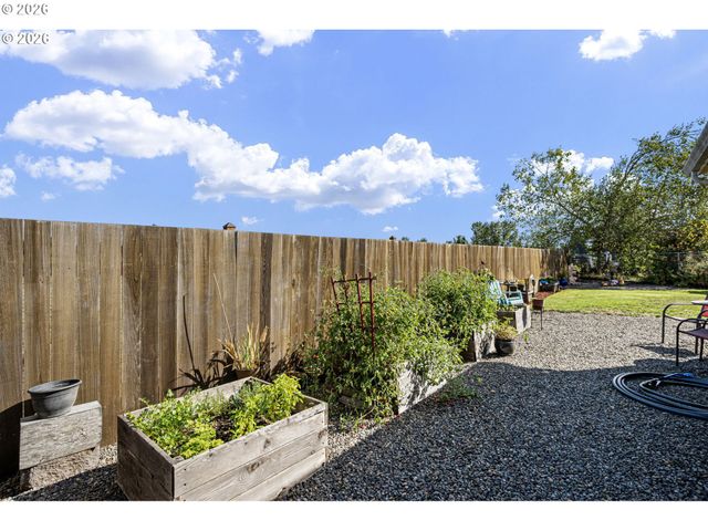 4559 SOUZA St, Eugene, OR 97402