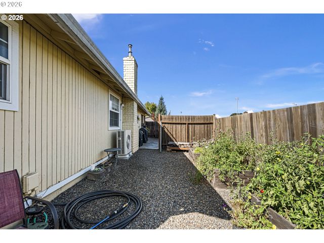 4559 SOUZA St, Eugene, OR 97402