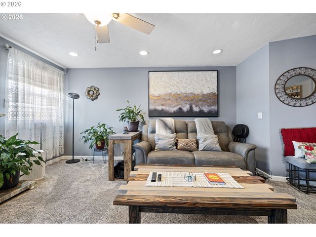 4559 SOUZA St, Eugene, OR 97402