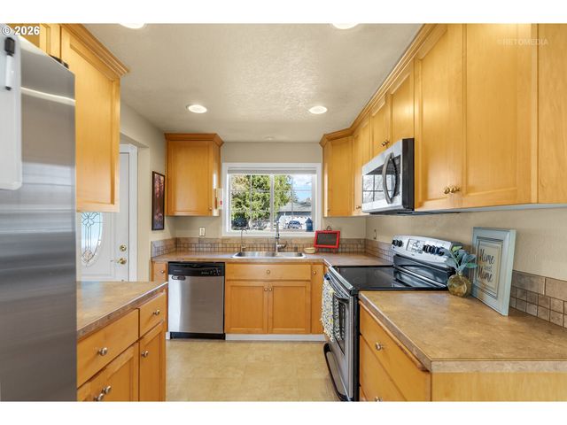 31344 Nw CLAXTAR St, North Plains, OR 97133