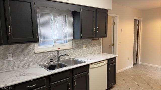 19224 Idlewood Trail, Strongsville, OH 44149