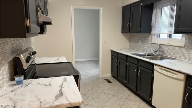 19224 Idlewood Trail, Strongsville, OH 44149