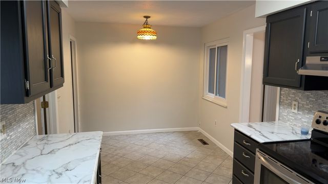 19224 Idlewood Trail, Strongsville, OH 44149