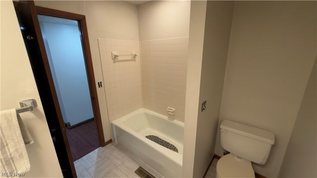 19224 Idlewood Trail, Strongsville, OH 44149