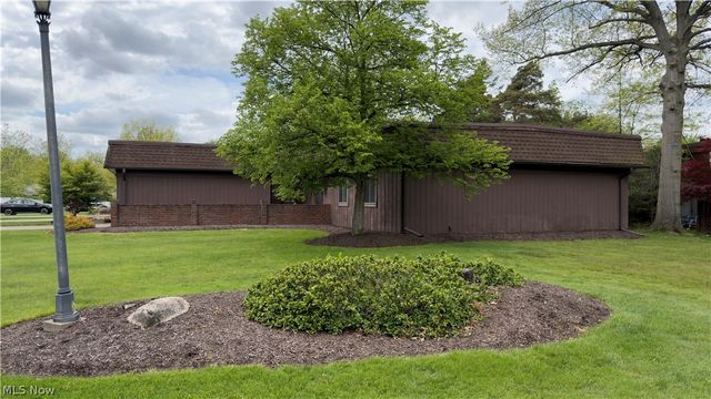 19224 Idlewood Trail, Strongsville, OH 44149