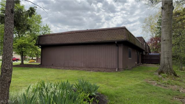 19224 Idlewood Trail, Strongsville, OH 44149