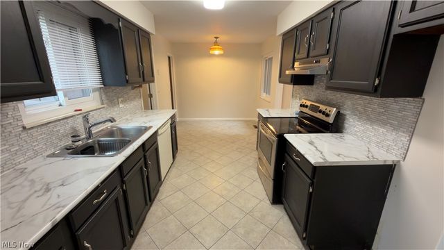 19224 Idlewood Trail, Strongsville, OH 44149