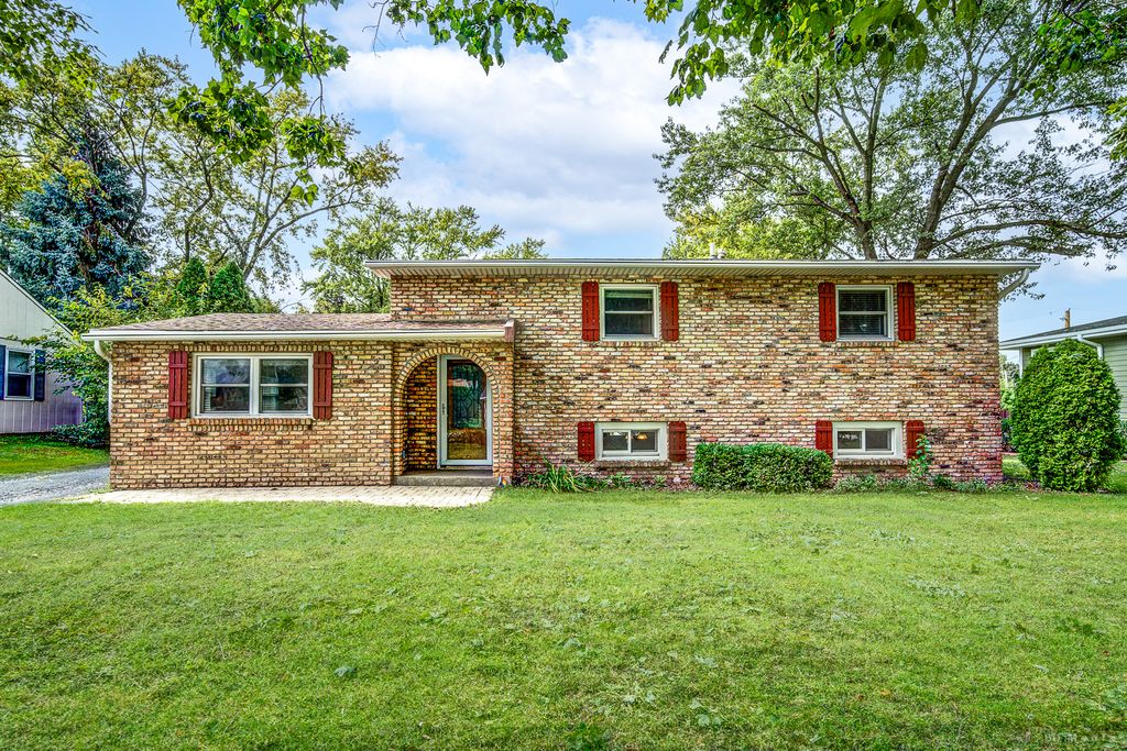 408 N Locust Street, Frankfort, IL 60423