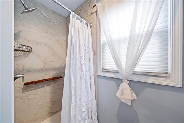 10219 Caenen Drive, Lenexa, KS 66215