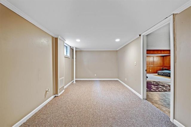 10219 Caenen Drive, Lenexa, KS 66215