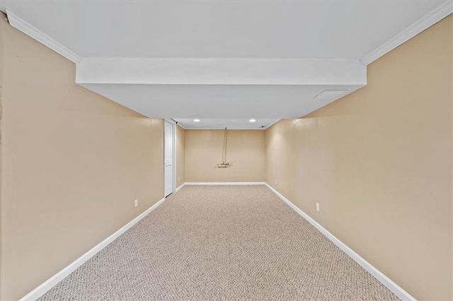 10219 Caenen Drive, Lenexa, KS 66215